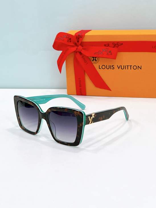 Picture of Louis Vuitton Sunglasses _SKUfw77361279fw